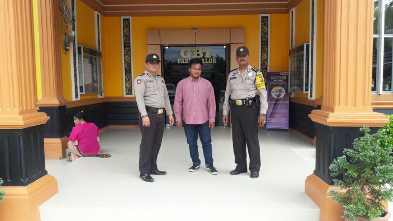 Kapolsek Ini Berikan Rasa Aman Bagi Umat Nasrani Jalankan Ibadahnya